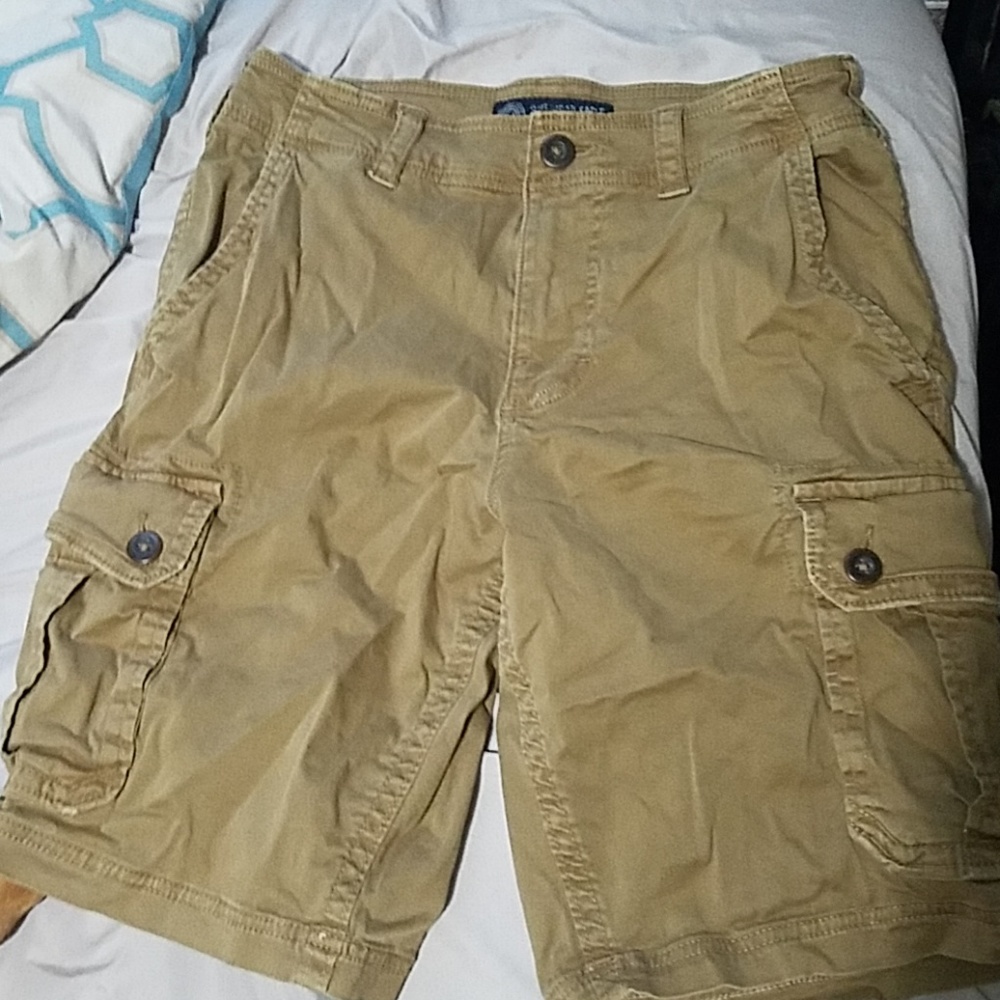 NWOT- American Eagle Cargo Shorts